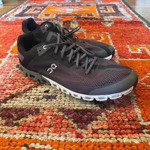 On Running Men's Black and Gray Shoes